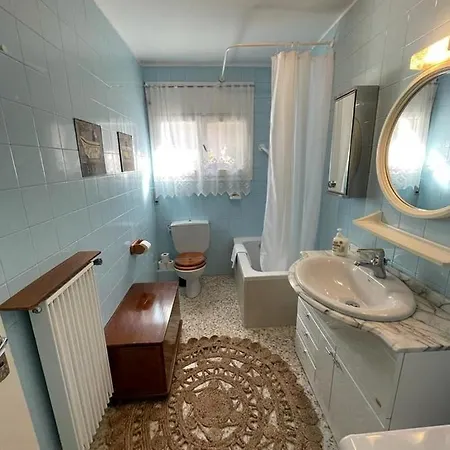Casa O Xalet A Pie Del Funicamp - Villa
